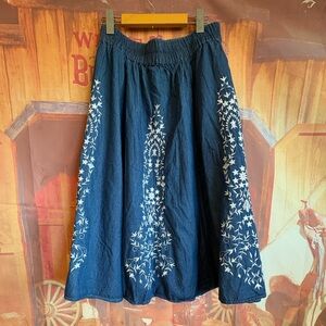 CUTE Vintage Denim Embroidered Midi Skirt